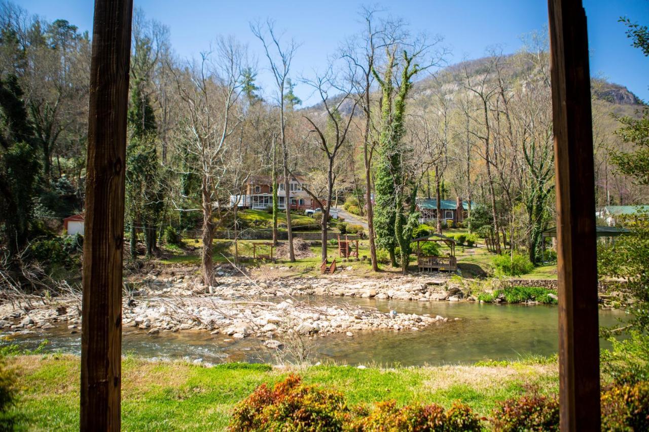 The Chimney Rock Inn & Cottages Exterior photo