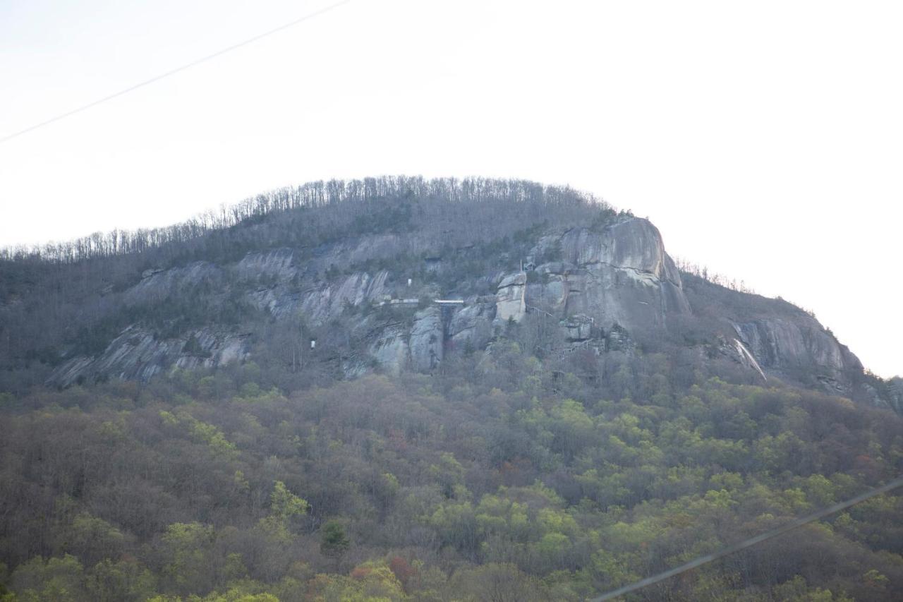 The Chimney Rock Inn & Cottages Exterior photo